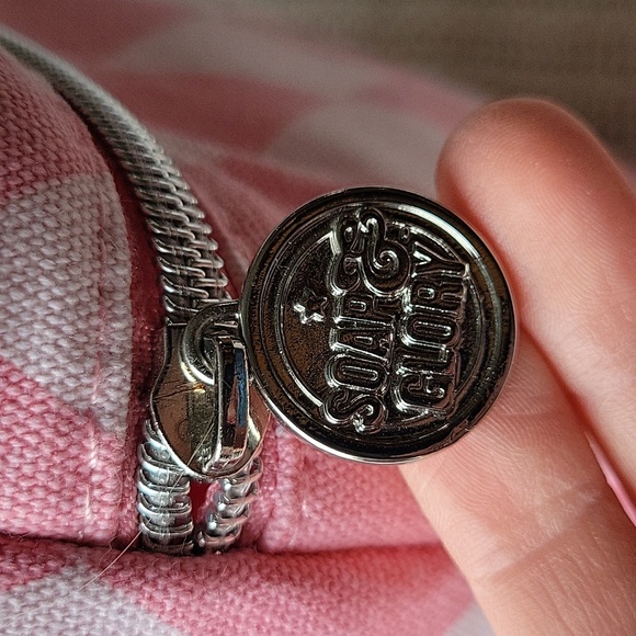 Soap and glory makeup bag - Picture 2 of 7